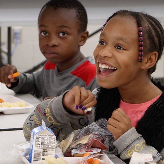  Students enjoy lunch